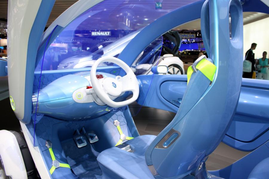  Renault Twizy Z.E. Concept 2009 года  (фото 22 из 41)